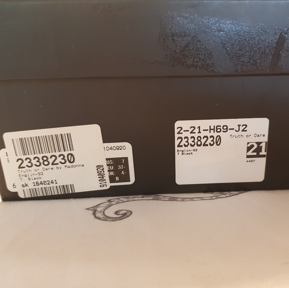 Truth or Dare by Madonna Englin-92 Black Heels - Picture 7 of 7